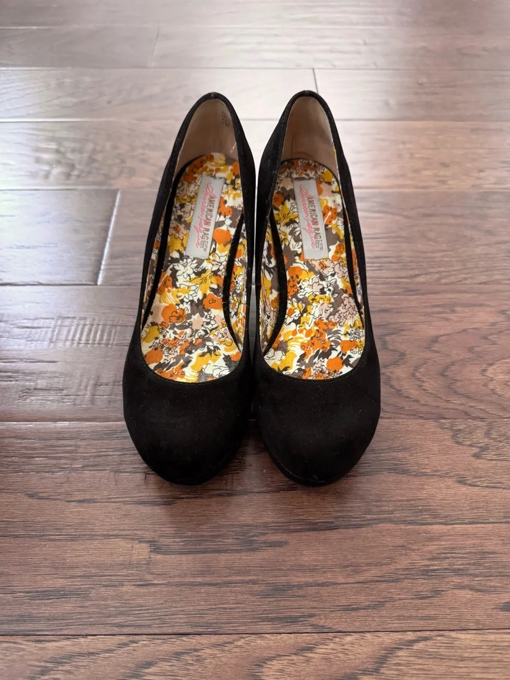 EUC American Rag Platform Pumps Black Suede Heels Size 7